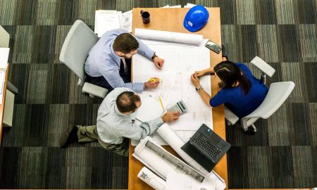 El desarrollo continuo y la capacitación optimizan los procesos.
